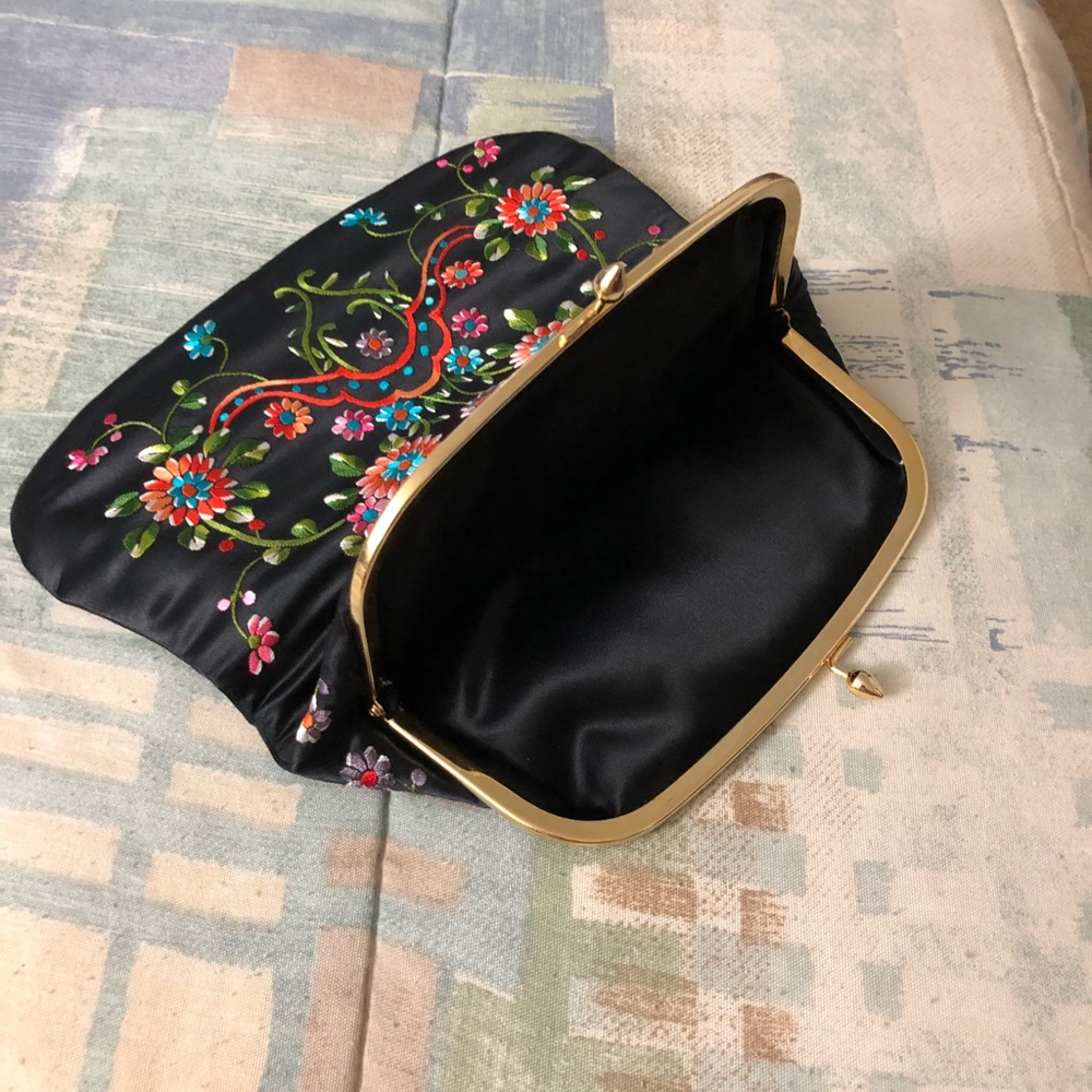 PURSE - Picture 4 of 4